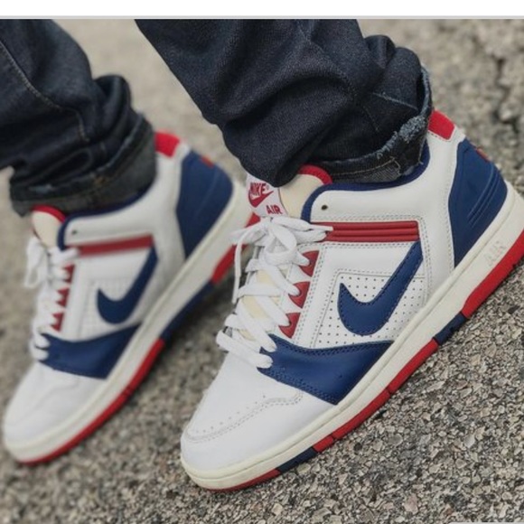 Nike SB Air Force 2 Low WhiteBlueRed Available: SNKRS Nike SB Air Force 2 Low WhiteBlueRed Available: SNKRS